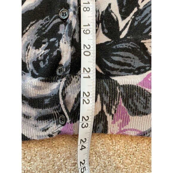 Black NWT Purple Pink Floral Cardigan Sweater with Black “Jewel” Accents Sz MP - Picture 10 of 10